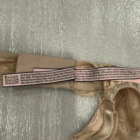 [34 D]Victoria Secret  Dream Angel Push Up Bra - Picture 5 of 9